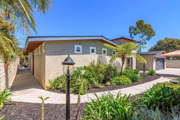 1922 Moreno Street, Oceanside, California 92054