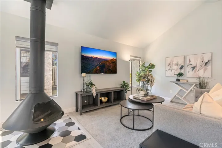 2528 W Macarthur Boulevard B, Santa Ana, California 92704