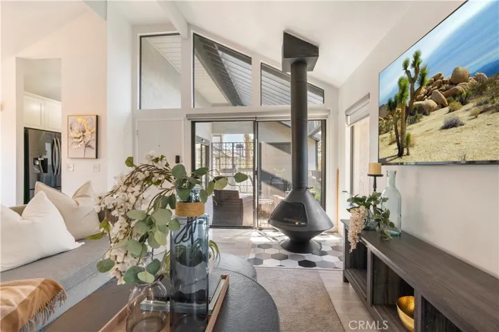 2528 W Macarthur Boulevard B, Santa Ana, California 92704