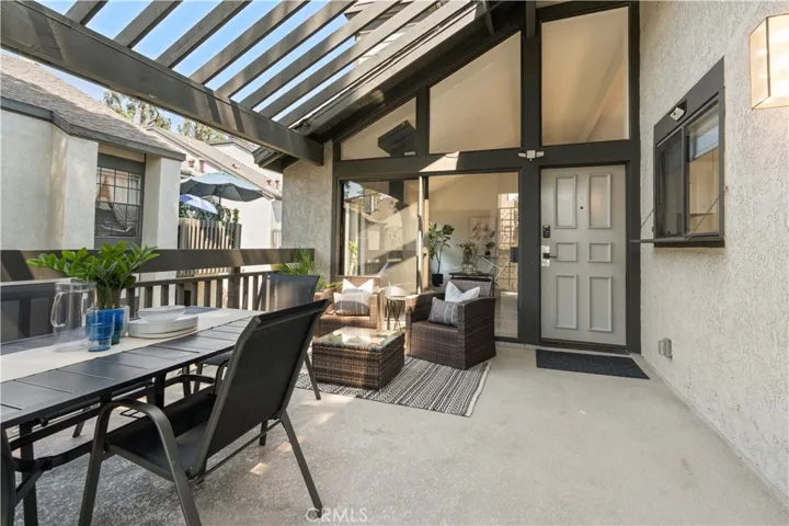 2528 W Macarthur Boulevard B, Santa Ana, California 92704