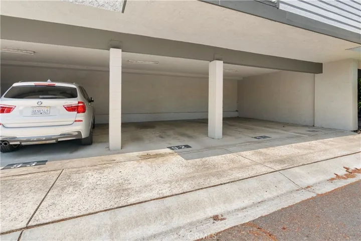 2528 W Macarthur Boulevard B, Santa Ana, California 92704
