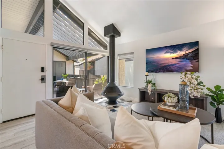 2528 W Macarthur Boulevard B, Santa Ana, California 92704