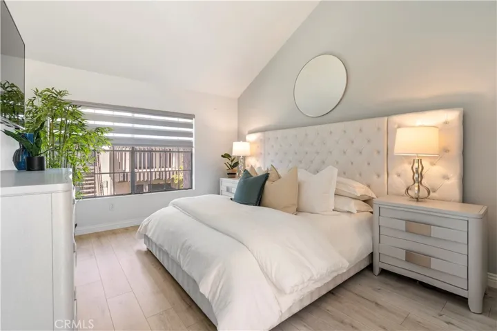 2528 W Macarthur Boulevard B, Santa Ana, California 92704