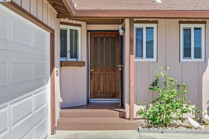 13857 Tortuga Rd, San Leandro, California 94577