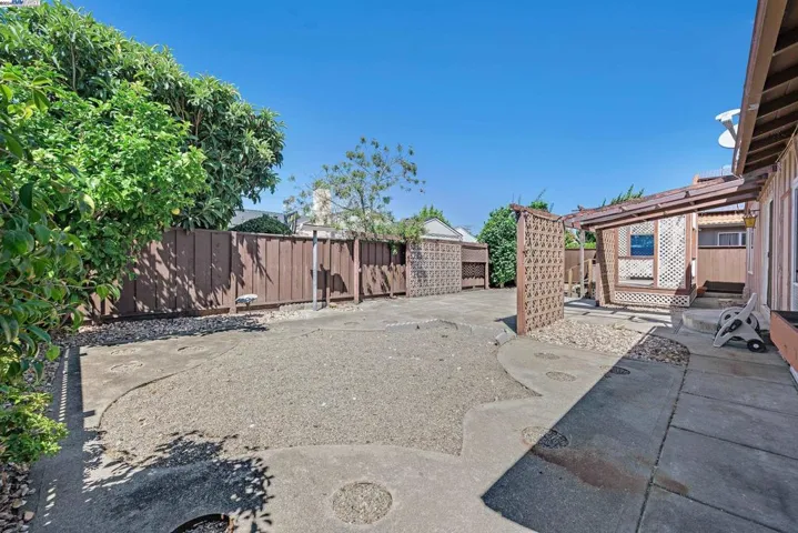 13857 Tortuga Rd, San Leandro, California 94577