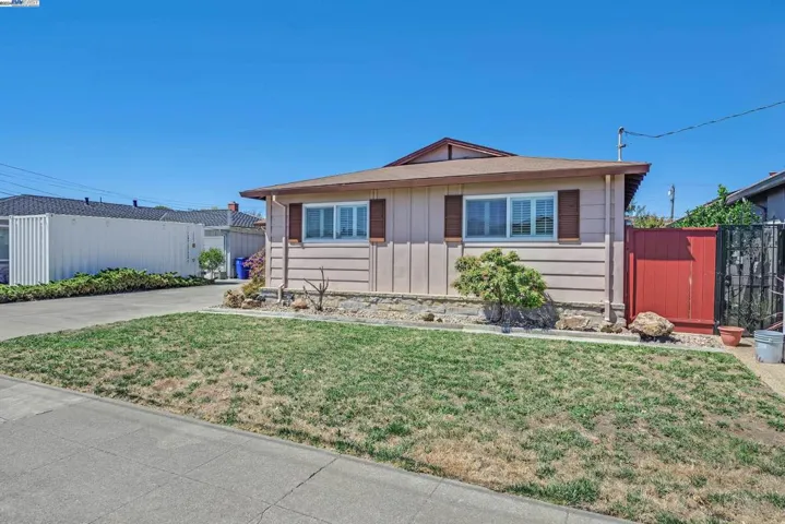 13857 Tortuga Rd, San Leandro, California 94577