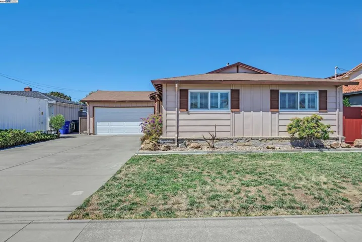 13857 Tortuga Rd, San Leandro, California 94577