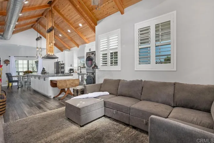 129 S Vine Street, Fallbrook, California 92028