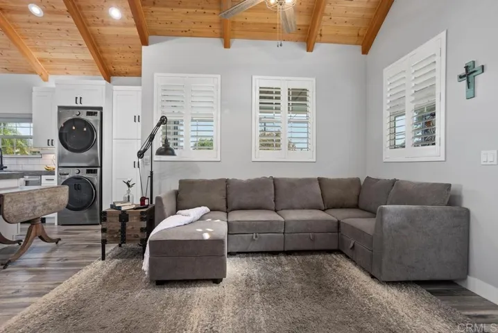129 S Vine Street, Fallbrook, California 92028