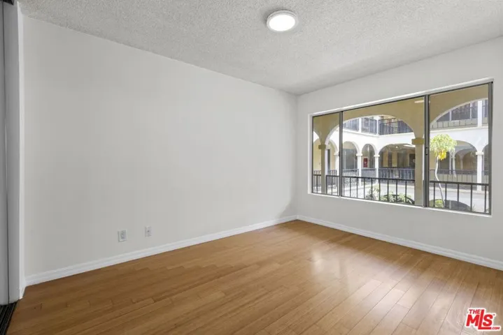 1033 6th Street 203, Santa Monica, California 90403