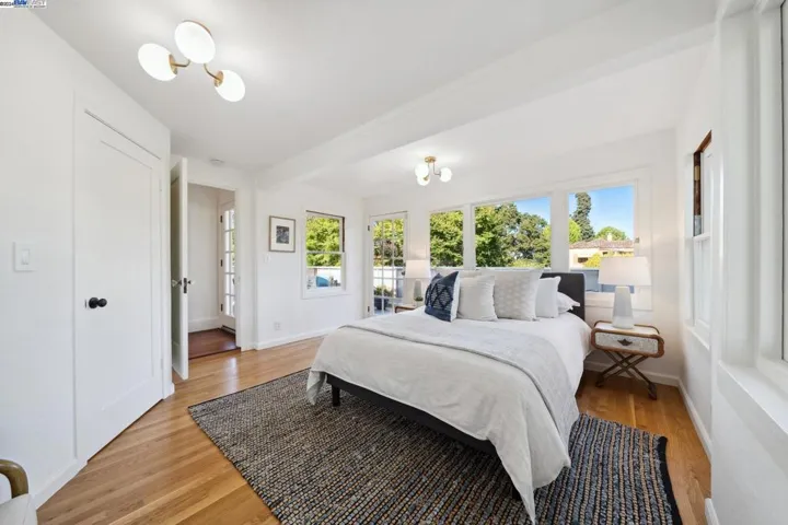 1232 Saint Charles St, Alameda, California 94501