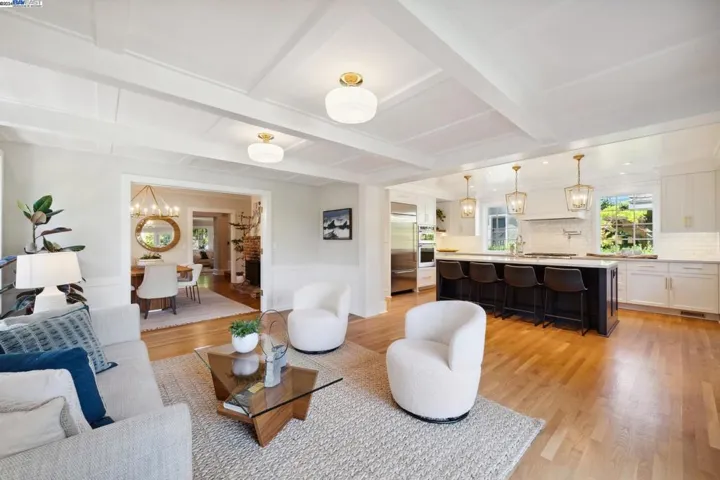 1232 Saint Charles St, Alameda, California 94501