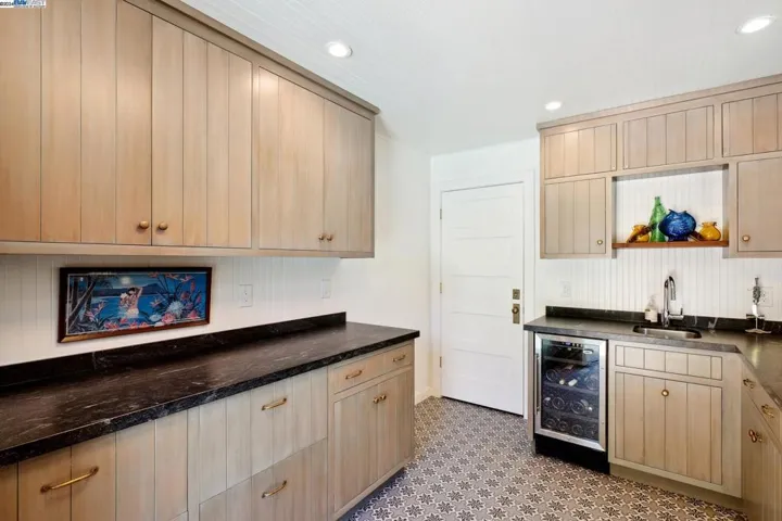 1232 Saint Charles St, Alameda, California 94501