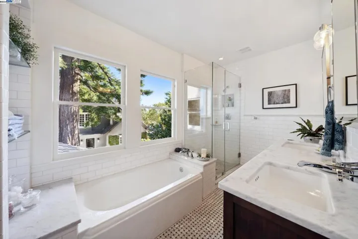 1232 Saint Charles St, Alameda, California 94501