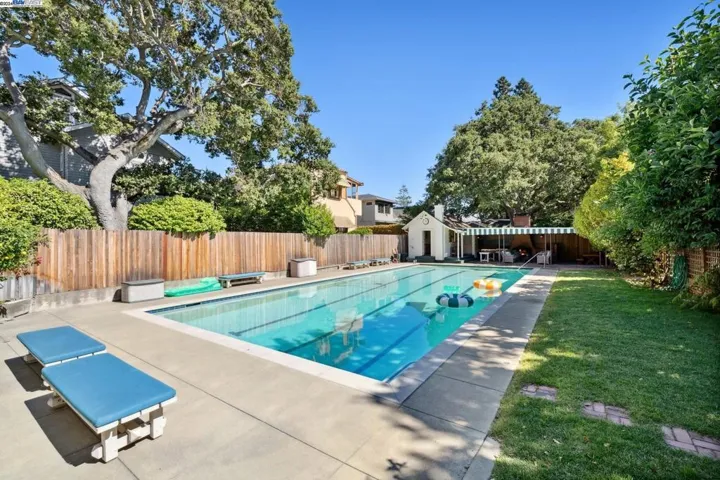 1232 Saint Charles St, Alameda, California 94501