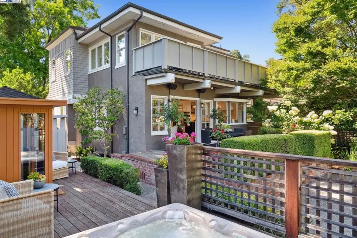 1232 Saint Charles St, Alameda, California 94501