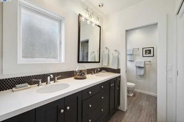 1232 Saint Charles St, Alameda, California 94501
