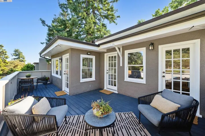 1232 Saint Charles St, Alameda, California 94501