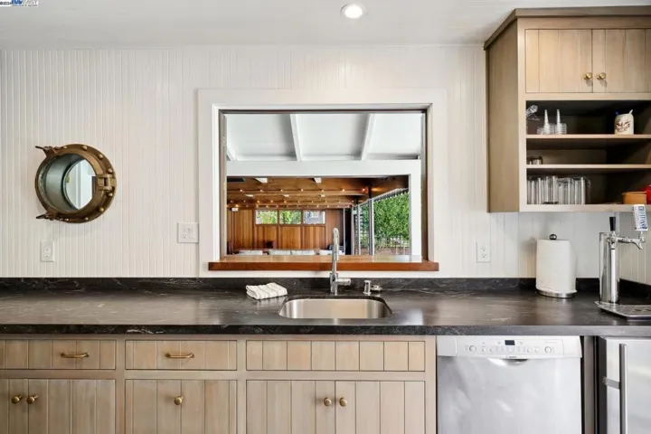 1232 Saint Charles St, Alameda, California 94501