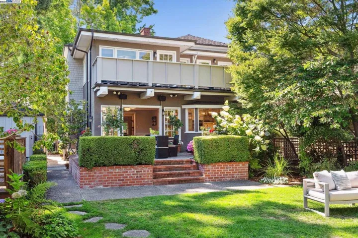 1232 Saint Charles St, Alameda, California 94501