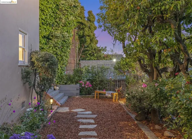 754 Gateview Ave, Albany, California 94706