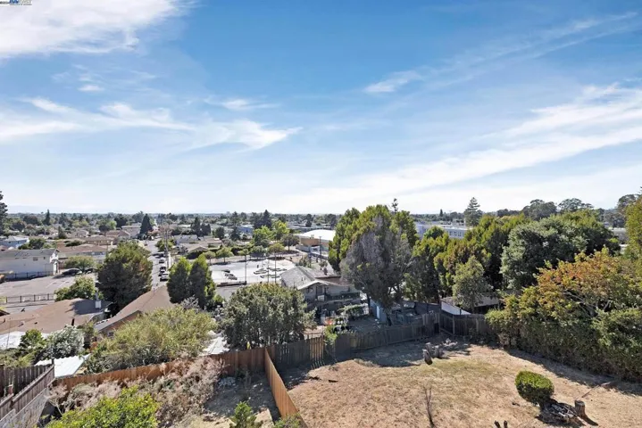 8735 Thermal St, Oakland, California 94605