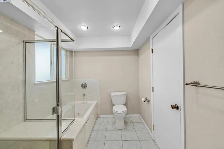8735 Thermal St, Oakland, California 94605