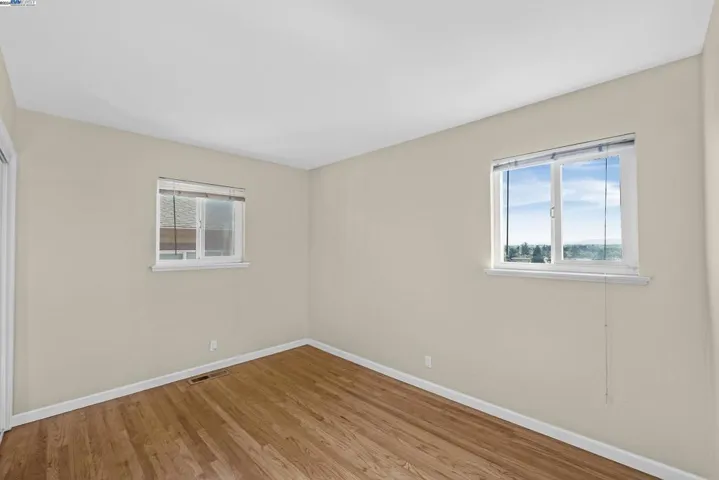 8735 Thermal St, Oakland, California 94605