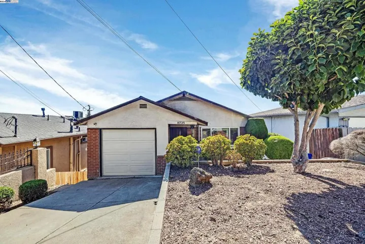 8735 Thermal St, Oakland, California 94605