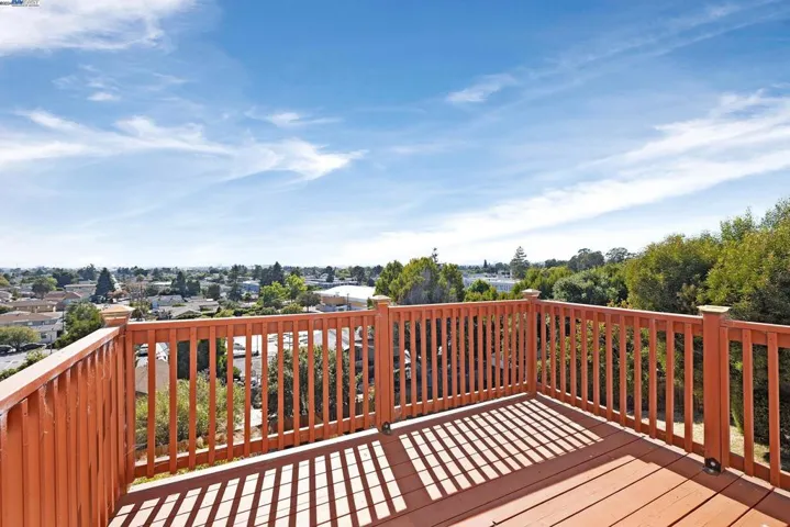 8735 Thermal St, Oakland, California 94605