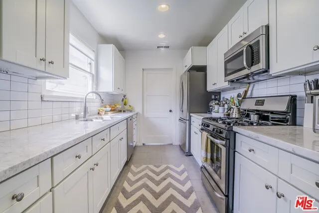 865 Chautauqua Boulevard, Pacific Palisades, California 90272