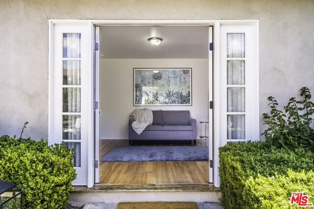 865 Chautauqua Boulevard, Pacific Palisades, California 90272