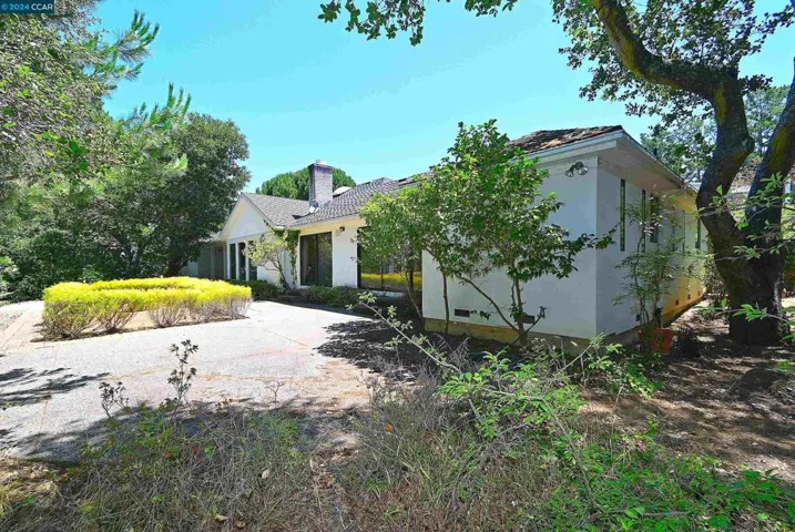 20 Tamarack Dr, Hillsborough, California 94010
