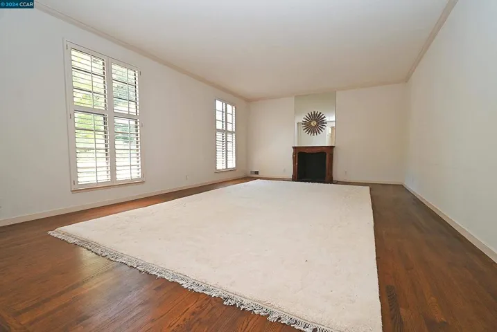20 Tamarack Dr, Hillsborough, California 94010