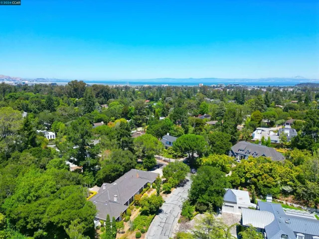 20 Tamarack Dr, Hillsborough, California 94010