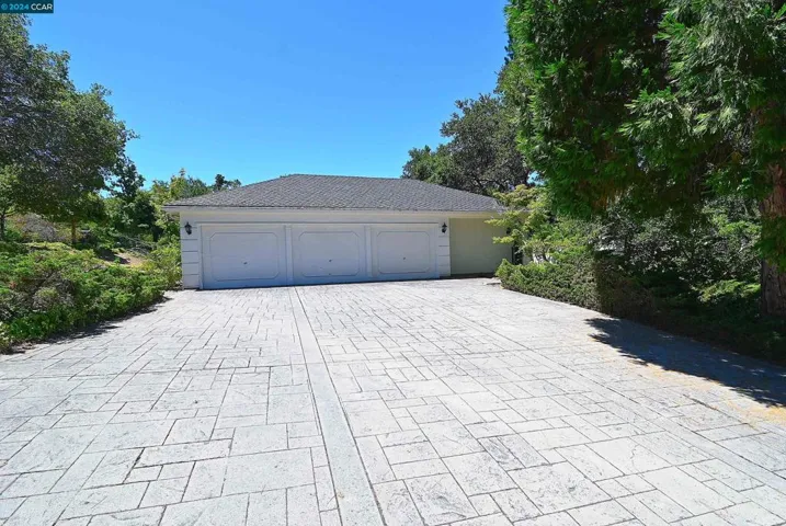 20 Tamarack Dr, Hillsborough, California 94010