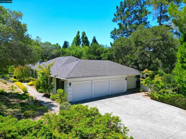 20 Tamarack Dr, Hillsborough, California 94010