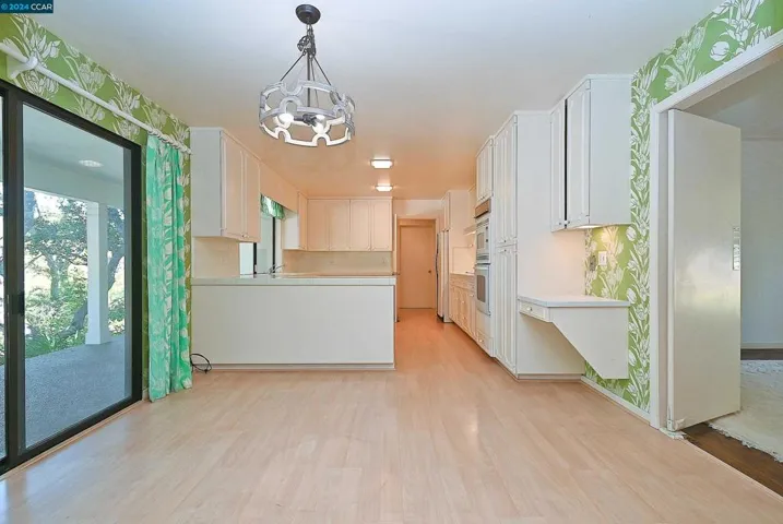 20 Tamarack Dr, Hillsborough, California 94010
