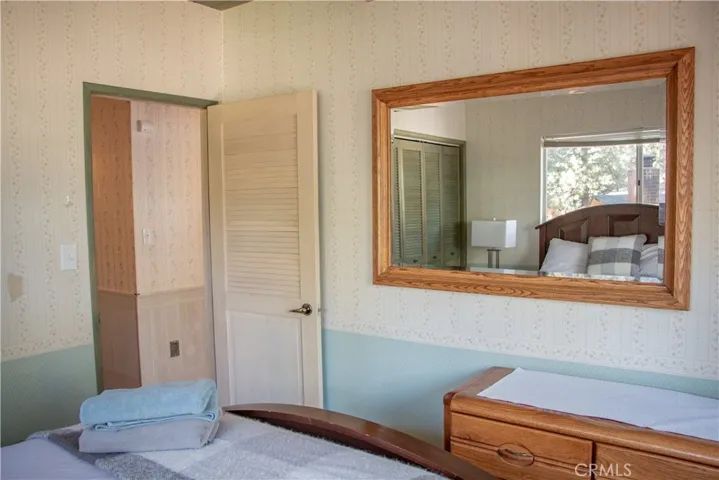 31583 Circle View Drive, Running Springs, California 92382