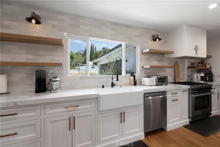 2423 Vista Rd, La Habra Heights, California 90631