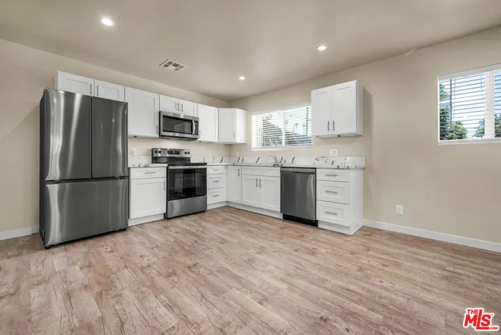 2816 3/4 W Jefferson Boulevard, Los Angeles, California 90018
