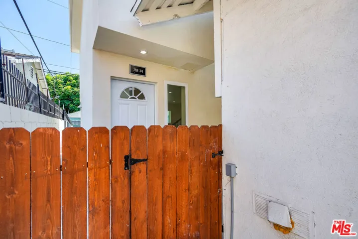 2816 3/4 W Jefferson Boulevard, Los Angeles, California 90018