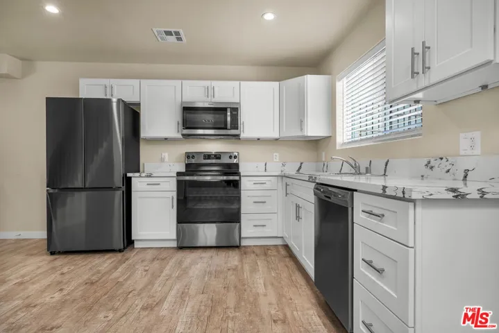 2816 3/4 W Jefferson Boulevard, Los Angeles, California 90018