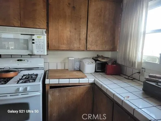 KITCHEN MAIN HOUSE