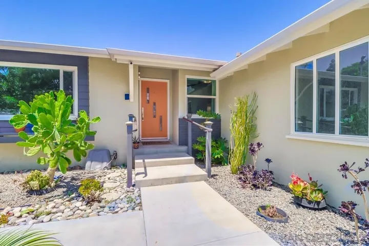 1352 Dove, El Cajon, California 92020