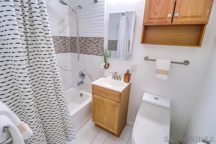 1352 Dove, El Cajon, California 92020
