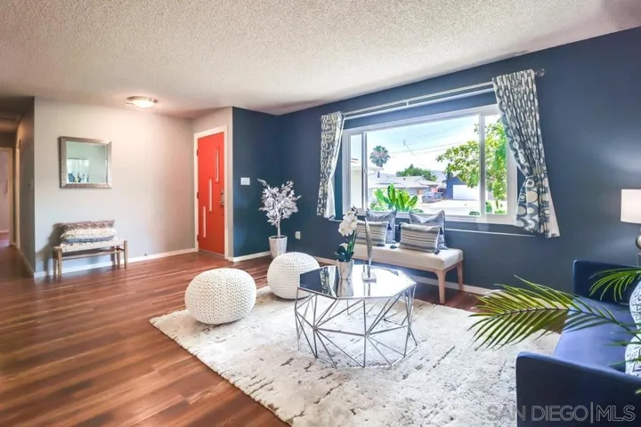 1352 Dove, El Cajon, California 92020