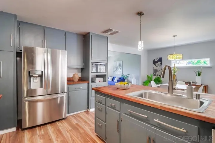 1352 Dove, El Cajon, California 92020