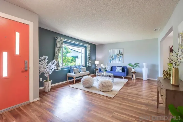 1352 Dove, El Cajon, California 92020
