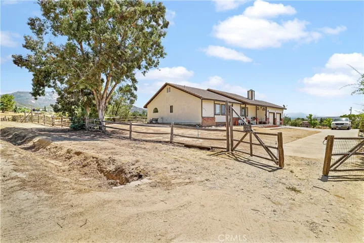 40300 Brook Trails Way, Aguanga, California 92536